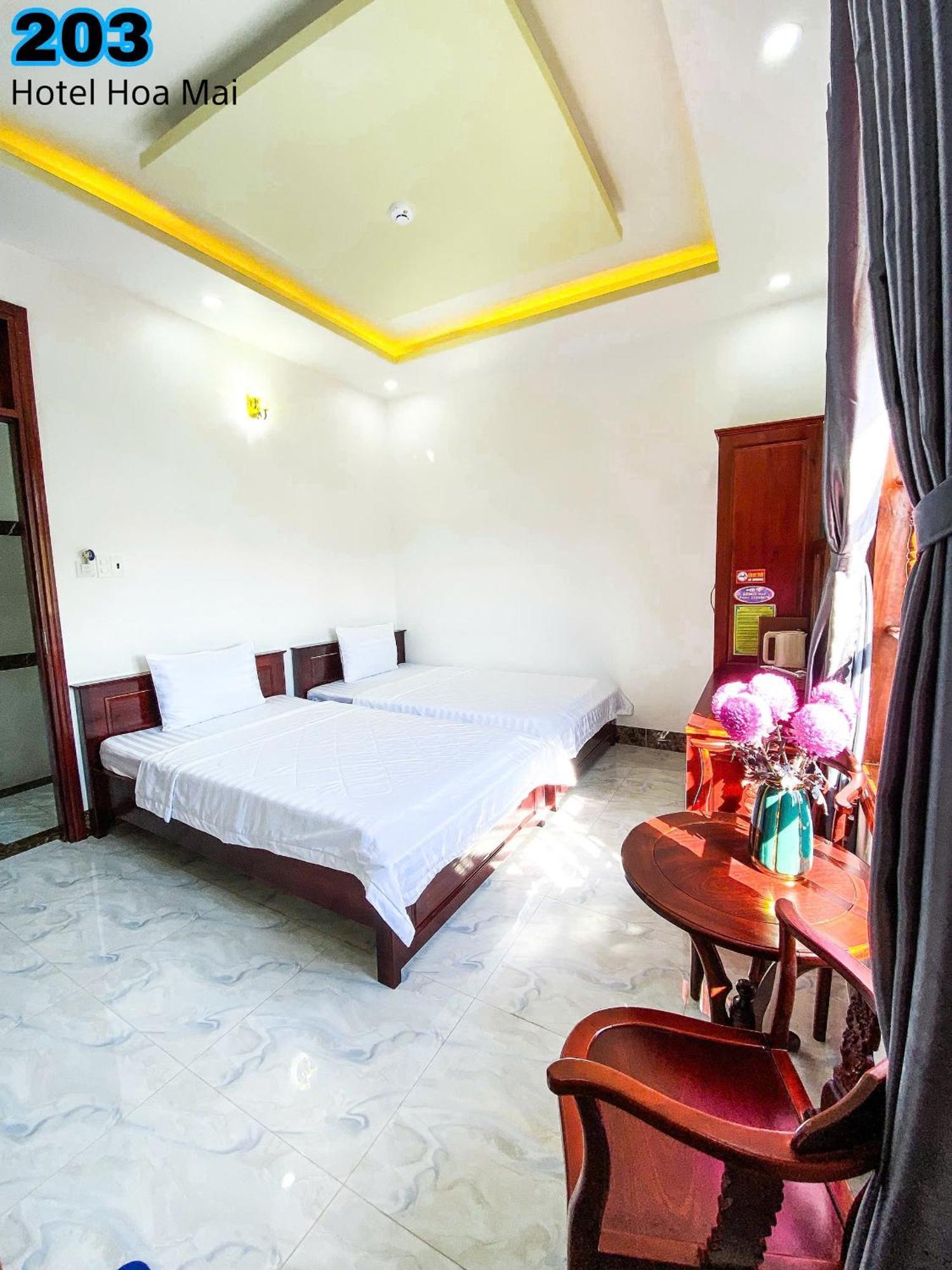 Hotel Hoa Mai CON DAO Esterno foto
